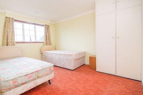 26 Barnsfield Crescent, Totton, Southampton, SO40 8BW