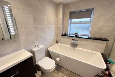 20 Oak Mount Road, Werrington, Stoke-on-trent, ST9 0BZ