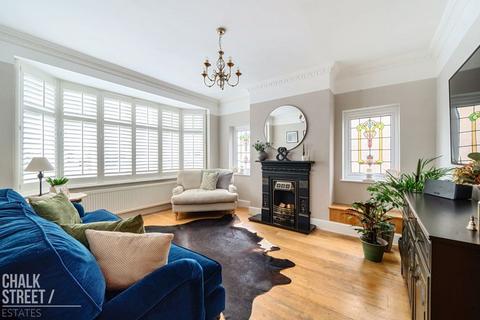 88 Pettits Lane, Romford, RM1 4ER