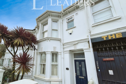 3 bedroom end of terrace house to rent, Westbourne Street, Hove