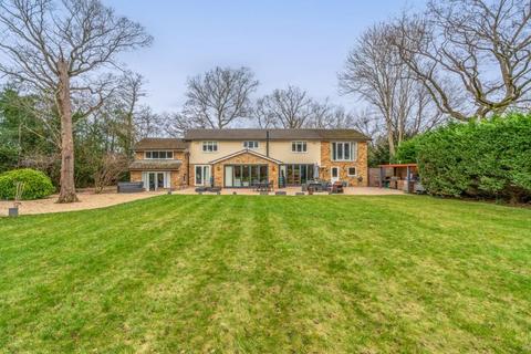 Chatters Reading Road, Blackwater, Camberley, GU17 0BE