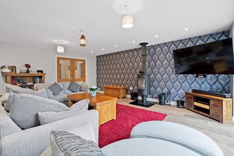 Chatters Reading Road, Blackwater, Camberley, GU17 0BE