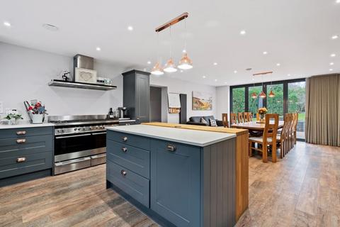 Chatters Reading Road, Blackwater, Camberley, GU17 0BE