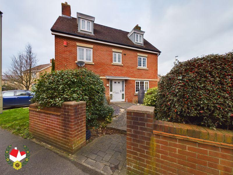 Woodvale, Kingsway, Gloucester 5 bed detached house for sale £435,000