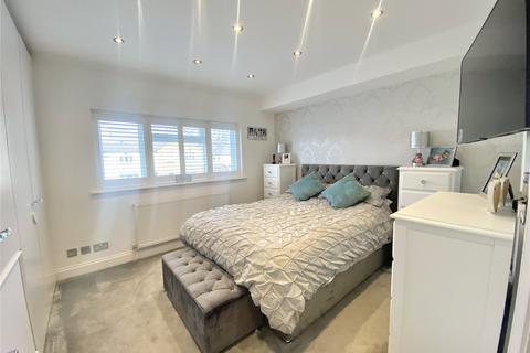 15 Holbeach Gardens, Sidcup, DA15 8QW