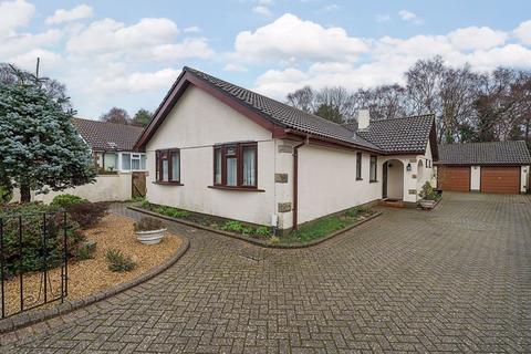 3 bedroom bungalow for sale, Steeple Close, Poole BH17