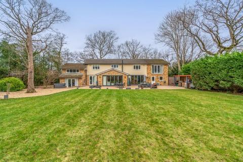 7 bedroom detached house for sale, Reading Road, Yateley Common