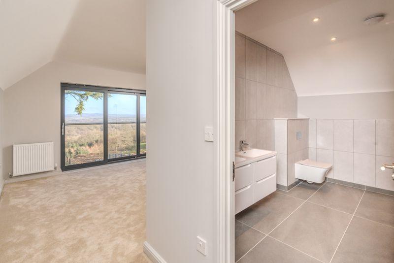 Bedroom/En-suite