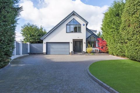 4 bedroom detached house for sale, 3 Worcester Road, Hagley DY9