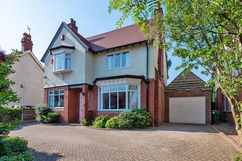 4 bedroom detached house for sale, Western Road, Hagley DY9