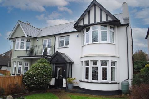 4 bedroom semi-detached house for sale - Eastwood Road, Leigh-On-Sea SS9
