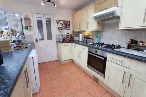 3 bedroom end of terrace house for sale, Saltwells Road, Dudley DY2