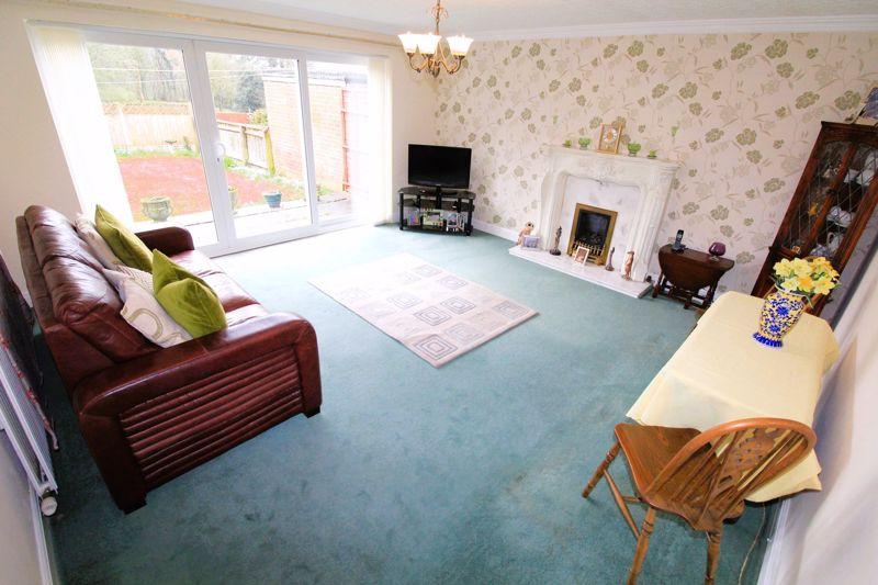 Road, Sedgley DY3 3 bed detached house £289,950