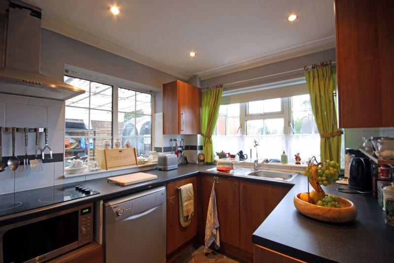 Wood Street, Stourbridge DY8 2 bed detached bungalow for sale £375,000