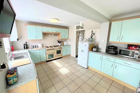 141 Conway Avenue, Great Wakering, Southend-on-sea, SS3 0BH