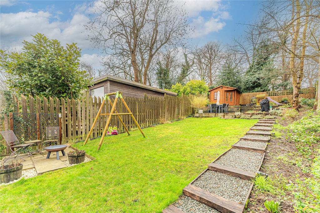 Alexandra Park Road, London, N22 4 bed apartment for sale £800,000