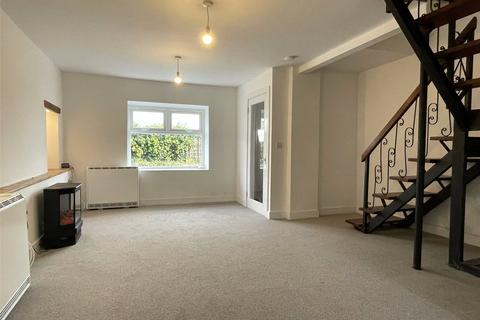 3 bedroom end of terrace house to rent, Somerset TA20