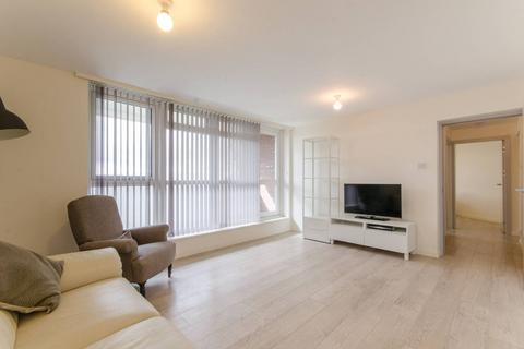 2 bedroom flat to rent, Nether Street, Finchley, London, N3