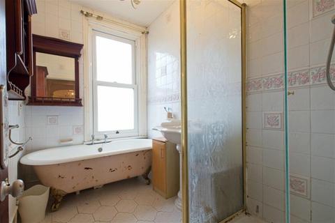 10 Old Road West, Gravesend, DA11 0LJ