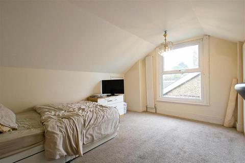 10 Old Road West, Gravesend, DA11 0LJ