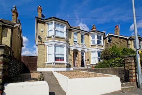 4 bedroom semi-detached house for sale - Old Road West, Gravesend