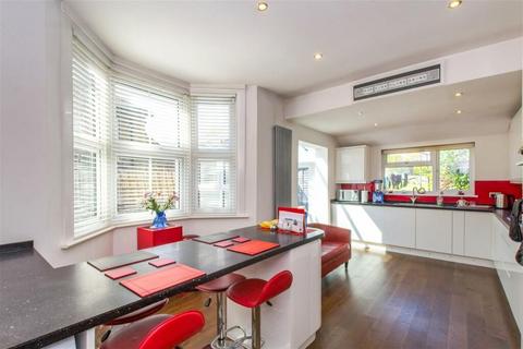 12 Old Road West, Gravesend, DA11 0LJ