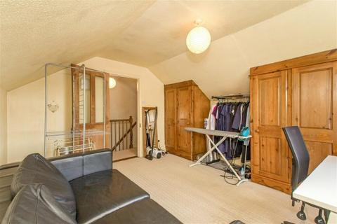 12 Old Road West, Gravesend, DA11 0LJ