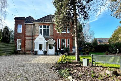 4 Cavendish Place, Bournemouth, BH1 1RQ
