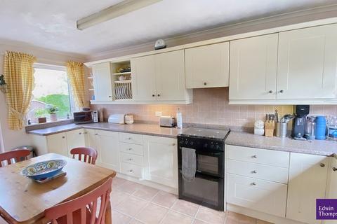 2 bedroom bungalow for sale, Larch Grove, Keswick, CA12