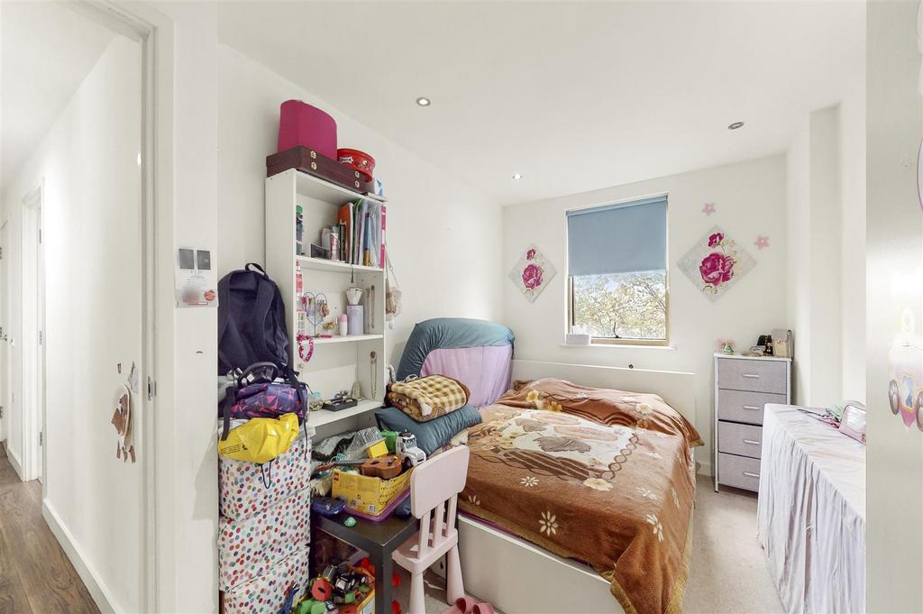 53 Gifford Road - m Gx Qljegf7y VJo R680 GT.jpg