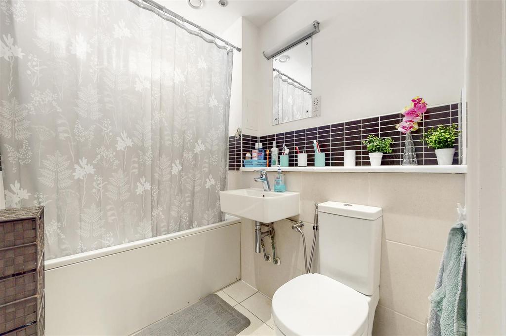53 Gifford Road - gk8 Ut Or4 TVf5 R8aj Iygt.jpg