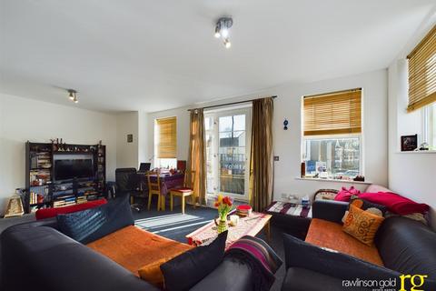 2 bedroom flat for sale, Rosslyn Crescent, Harrow