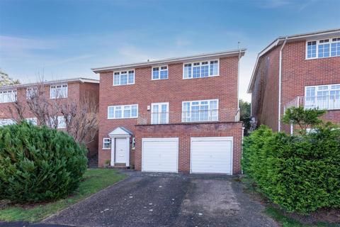 44 Valley Road, Henley-on-thames, RG9 1RR