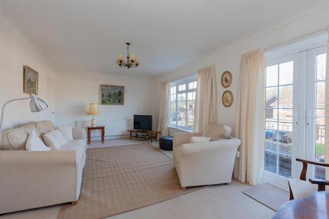 44 Valley Road, Henley-on-thames, RG9 1RR