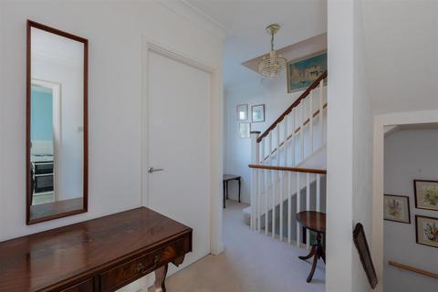 44 Valley Road, Henley-on-thames, RG9 1RR
