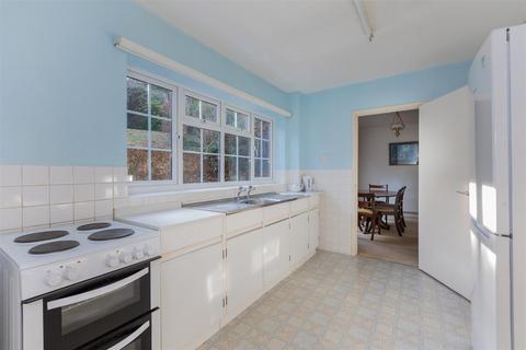 44 Valley Road, Henley-on-thames, RG9 1RR