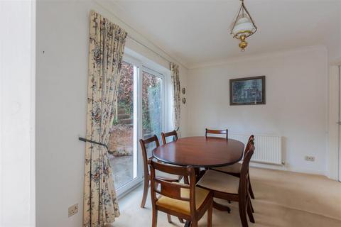 44 Valley Road, Henley-on-thames, RG9 1RR