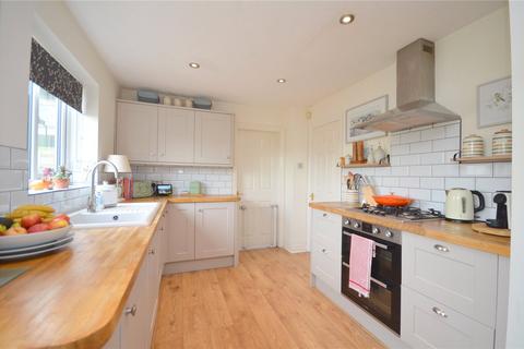 4 bedroom detached house for sale, Chadwick Lane, Mirfield, West Yorkshire, WF14