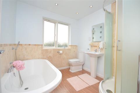 3 bedroom semi-detached house for sale, Sunny Bank Walk, Mirfield, West Yorkshire, WF14