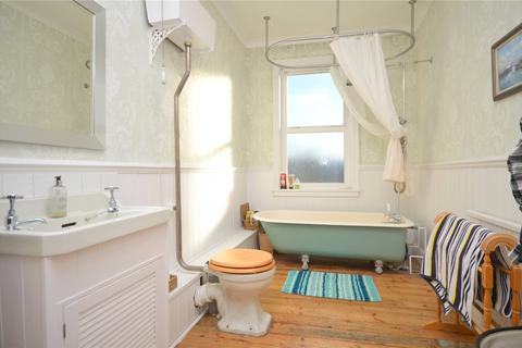 4 bedroom terraced house for sale, St. Pauls Road, Mirfield, West Yorkshire, WF14