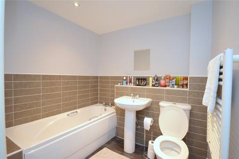 2 bedroom apartment for sale, Calder View, Mirfield, West Yorkshire, WF14