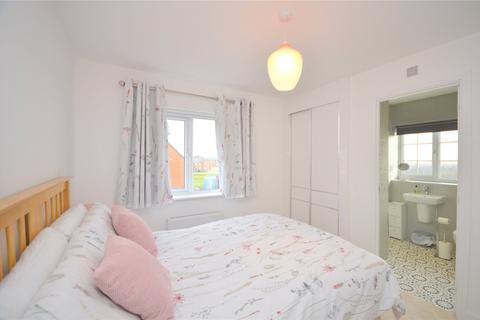 3 bedroom semi-detached house for sale, Strawberry Way, Mirfield, West Yorkshire, WF14
