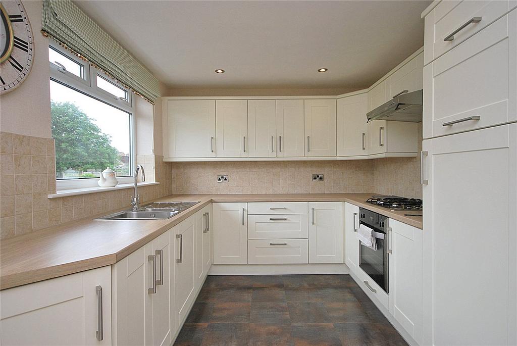 Nab Lane, Mirfield, West Yorkshire, WF14 3 bed terraced house for sale