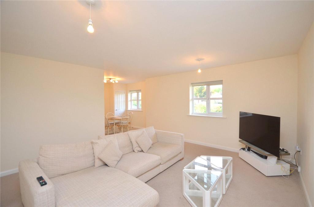 Marmaville Court, Mirfield, West... 2 bed apartment to rent £850 pcm (£196 pw)