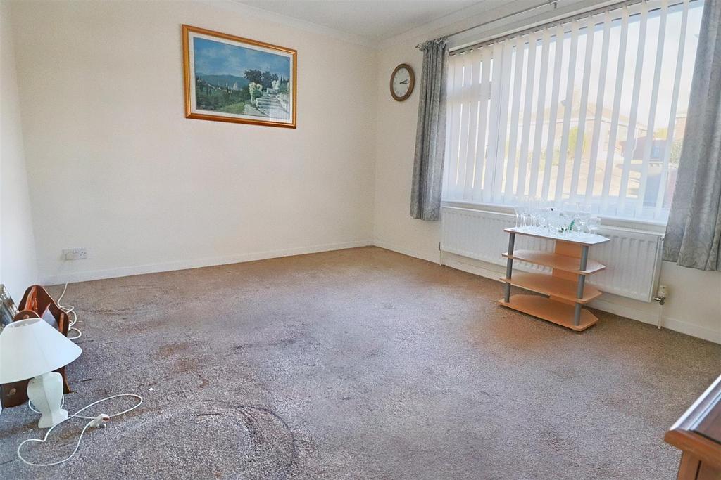 Orford Drive, Oulton Broad, Lowestoft 2 bed detached bungalow for sale