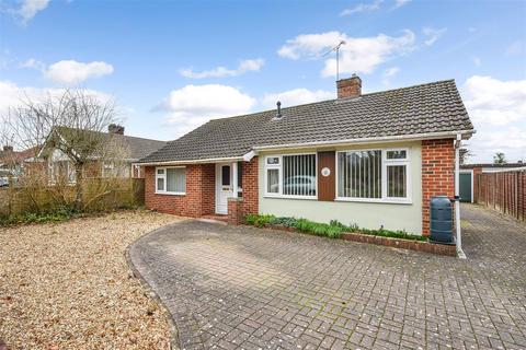 3 bedroom detached bungalow for sale - Upper Drove, Andover