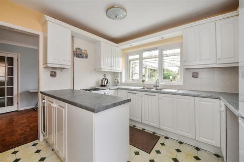 36 Upper Drove, Andover, SP10 3NB