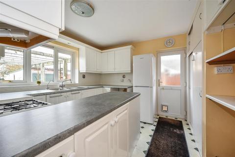 36 Upper Drove, Andover, SP10 3NB