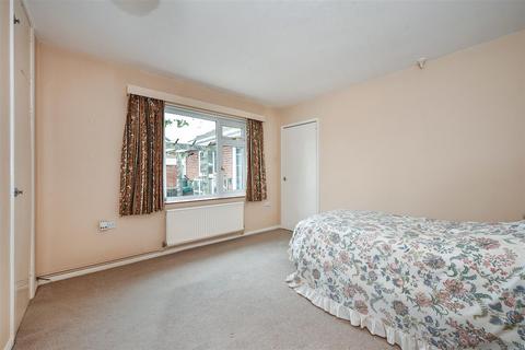 36 Upper Drove, Andover, SP10 3NB