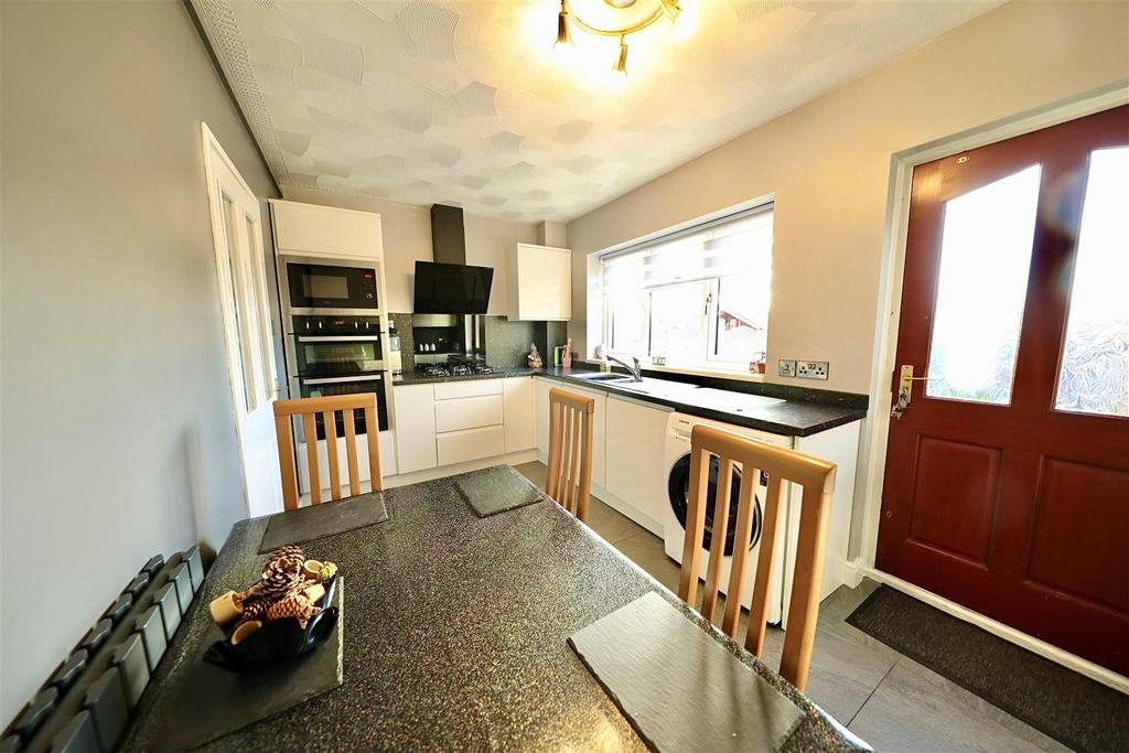 Rosedale Grove, Hull 3 bed end of terrace house for sale £140,000